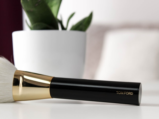 tom ford bronzer brush recenze