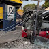 Vídeos: ônibus escolar causa grande acidente e deixa Manacapuru sem energia elétrica