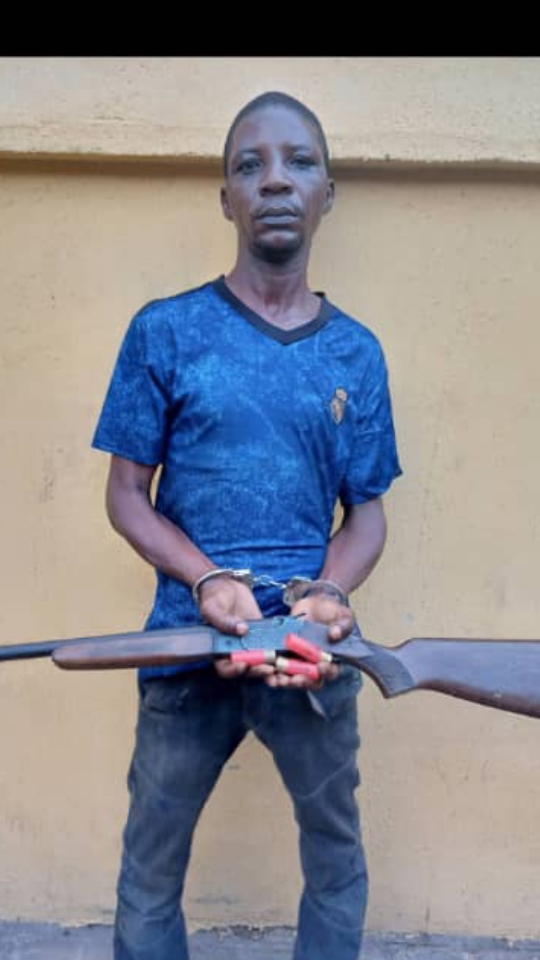 Police arrests vigilante for killing passerby in Badia... 17 armed robbers arrested with arms in Lagos