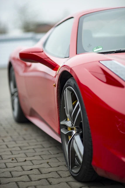 The Ferrari SUV - Ferrari Wallpaper courtesy gerlex, pixabay