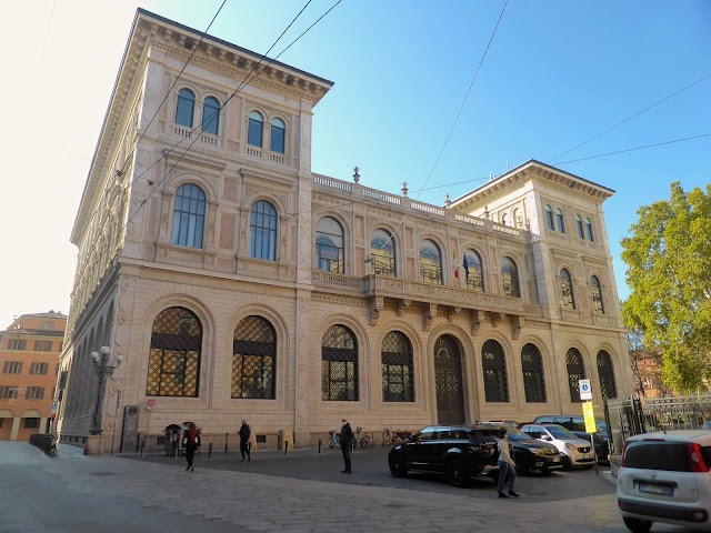 Palazzo_Cassa_risparmio_bologna