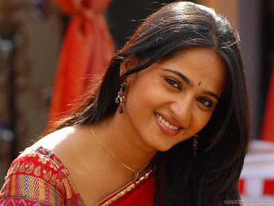 South Indian Actress Anushka Glamour Wallpapers