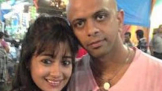 Foto Tina Dutta dengan Paresh Mehta