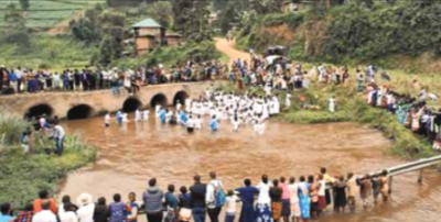 Batismo de 232 pessoas em tribo isolada