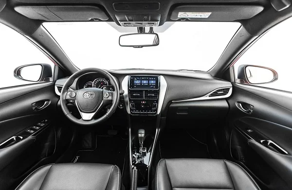 Interior Toyota Yaris (2019) Argentina