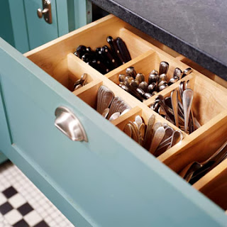 Vertical Silverware Storage