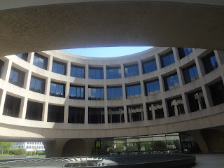 Hirshhorn Museum view from inner court