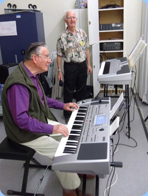 Roy Steen whooing the Prescott Club audience with his great playing on his Korg Pa80