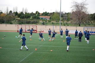 Entrenando a jugadores de futbol 2012