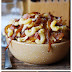 Macaroni and cheese with bacon and caramelized onions