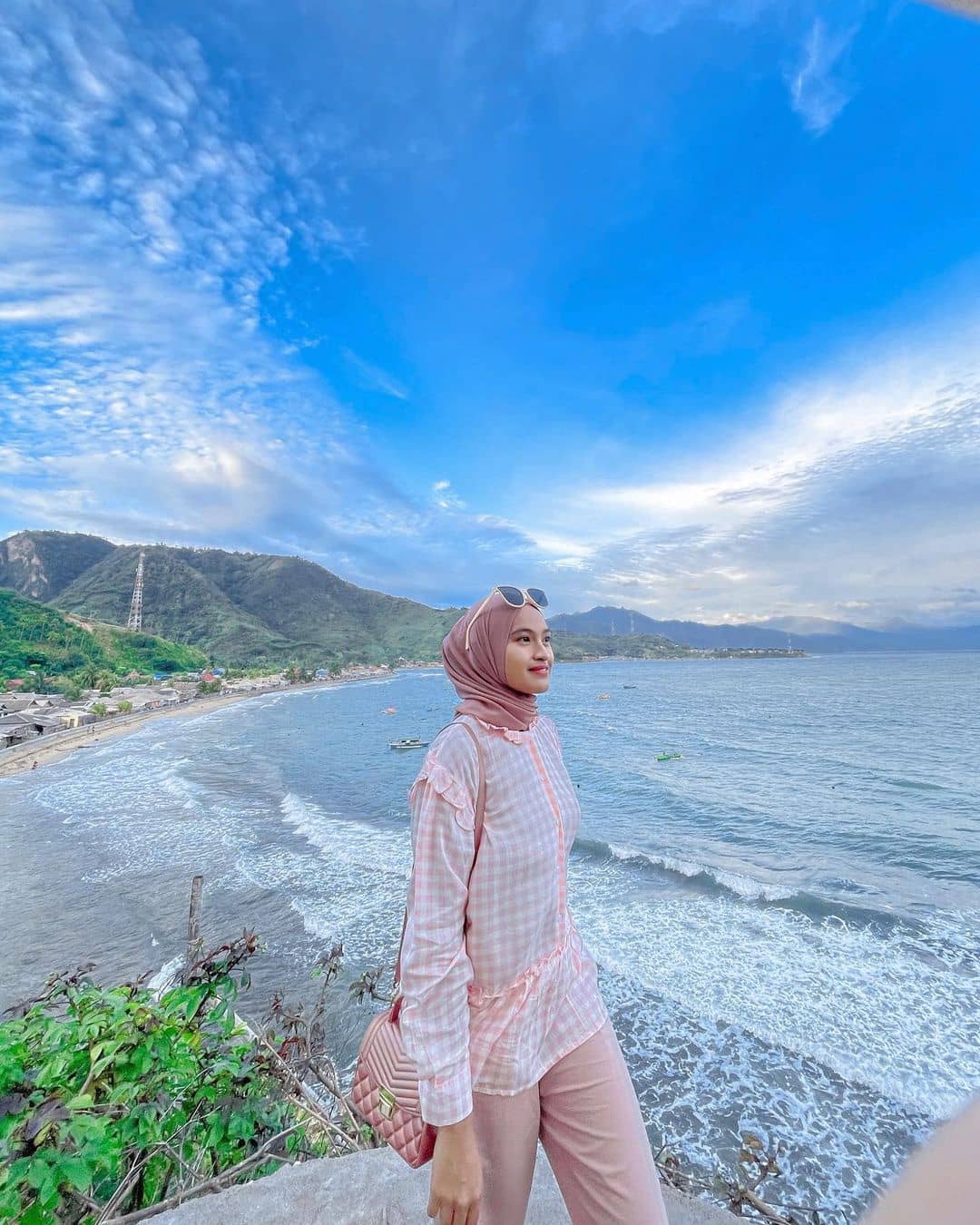 Batudaa Pantai Gorontalo