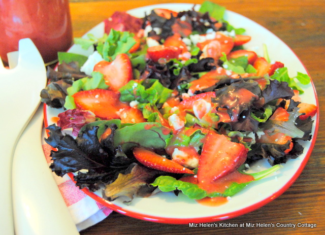 Spring Greens Strawberry Salad With Strawberry Dressing