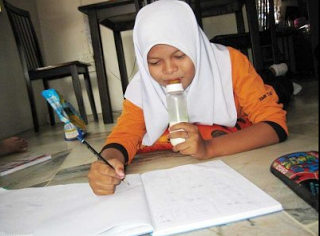 Gadis 14 Tahun Ketagih Hisap Susu Botol
