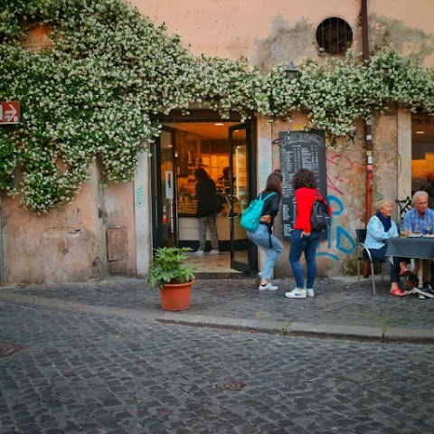 ローマっ子のおすすめ！イタリア名物「アペリティーヴォ」で乾杯【イタリア旅行】