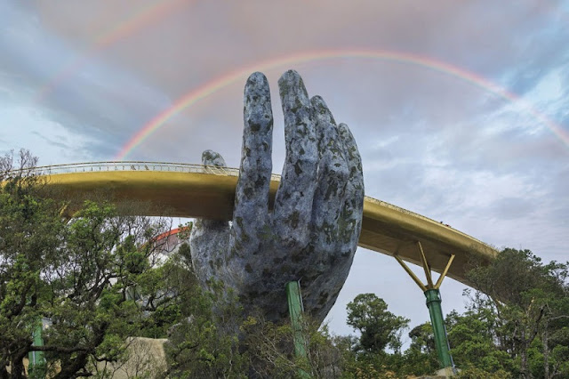 Golden Bridge Da Nang received the "praise rain" when appearing on the world famous social network 1