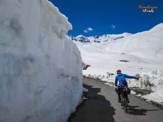 Manali-Leh cycling trip solo journey