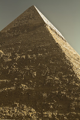 Amazing-Chefren-Pyramid