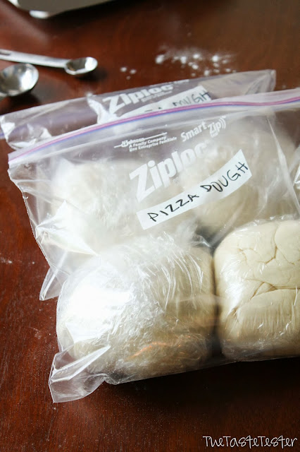 Quick n' Easy Pizza Dough + How to Freeze It! 