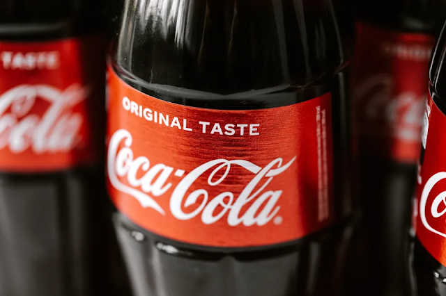 Coca-Cola retira del mercado algunas de sus bebidas por posible contaminación con metales