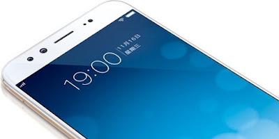  Vivo V5 Plus    Yang terakhir adalah varian smartphone dengan kamera terbaik dari Vivo yaitu V5 Plus. Vivo tidak tanggung-tanggung dalam hal memberikan spesifikasi khusus untuk kameranya, bayangkan saja kamera depannya bahkan memiliki resolusi 16MP dan 8MP, yang dimana mengalahkan kamera utamanya yang beresolusi 16MP. Untuk kualitas foto dan video mungkin tidak perlu ditanya lagi, karena sudah pasti akan menghasilkan kualitas yang jernih.