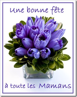 Bouquet de lotus bleus dans un vase