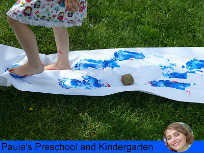 Fun preschool or kindergarten activities and ideas for learning about cats and dogs. (Pete the Cat color walk)