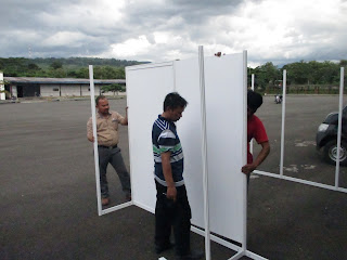 Jual Sewa Partisi Pameran R8, Stand, Booth, Panel Foto, Fitting Room, Sekat Partisi, Meja dan Lemari Partisi