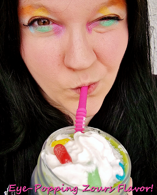 My #ZoursFace with my Zour Apple Smoothie, perfect for movie night! #shop