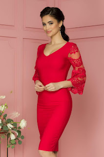 Rochie LaDonna rosie cu maneci evazate din tull cu broderie sidefata