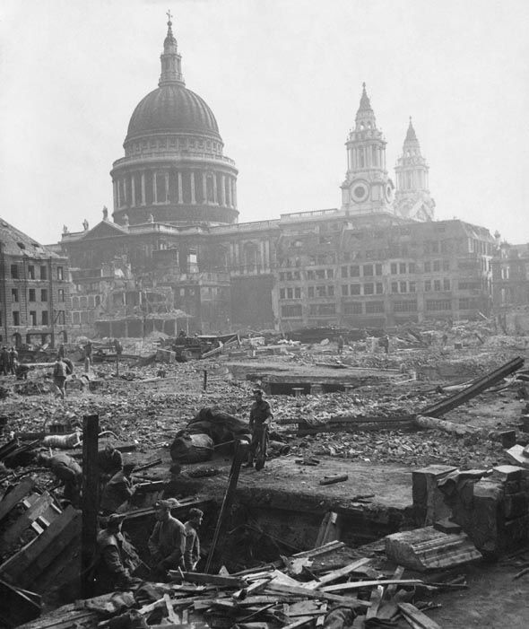 7 March 1941 worldwartwo.filminspector.com St. Paul's Cathedral