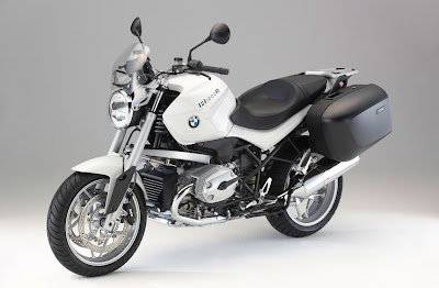 2011-BMW-R1200R-Special-Touring
