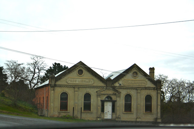 Clunes Free Library