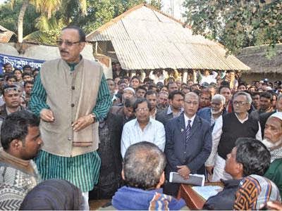 ঘটনার নয় দিন পর হামলা-আক্রান্ত আদিবাসী গ্রামে গণশিক্ষামন্ত্রী