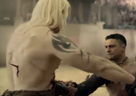 Crixus versus Theokoles, Crixo, Theokoles, gladiadores Spartacus