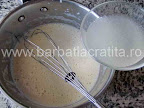 Prajitura diplomat preparare reteta - inchegam compozitia cu gelatina hidratata