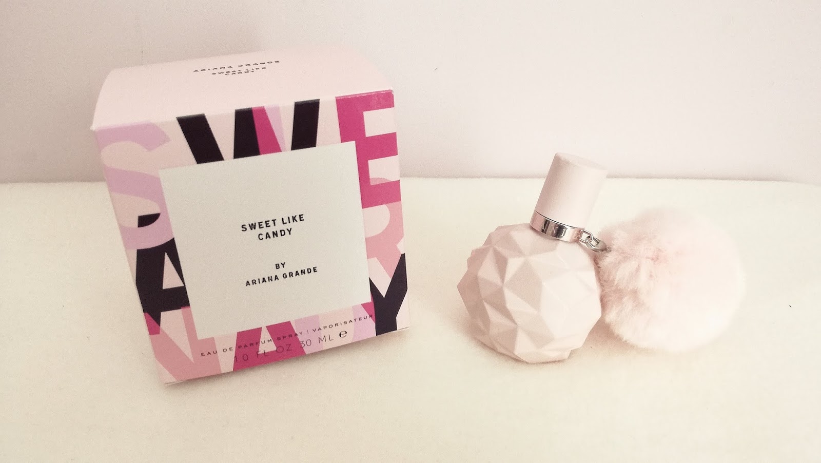 Ariana Grande S Perfumes Ari Sweet Like Candy Moonlight Review
