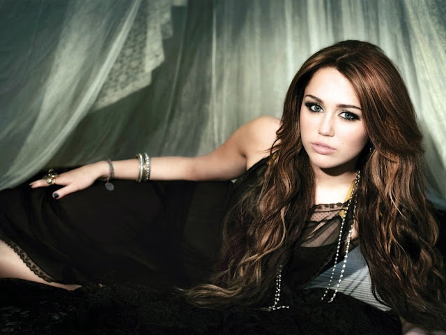 Miley Cyrus Wallpapers Free Download