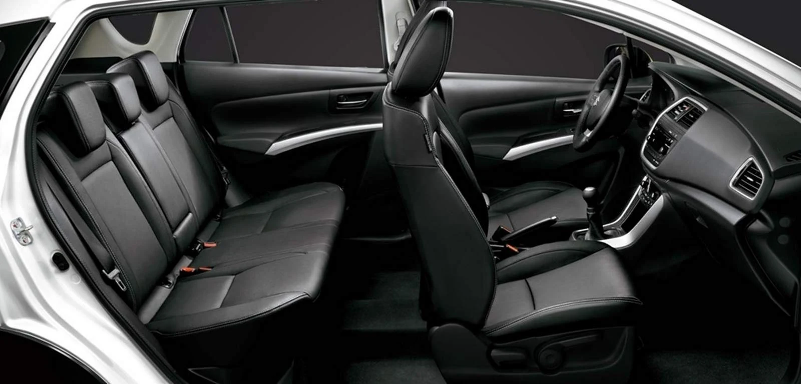 Suzuki S-Cross 2015 Brasil - interior 