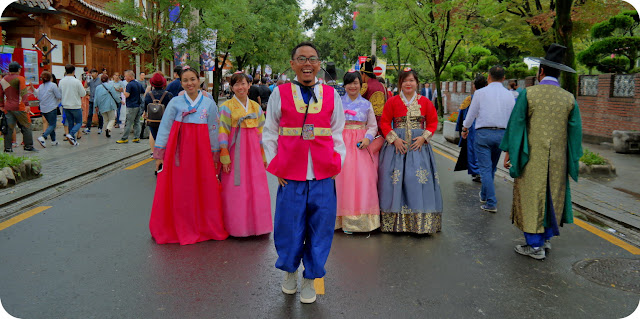 Memakai Baju HANBOK Tradisional Korea Menyusuri Jeonju Hanok Village Keliling Jeonju Hanok Village Memakai HANBOK