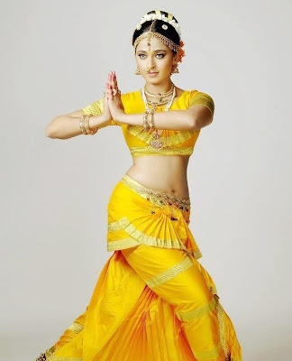 Anushka daning Bharathanatyam Hot Photos