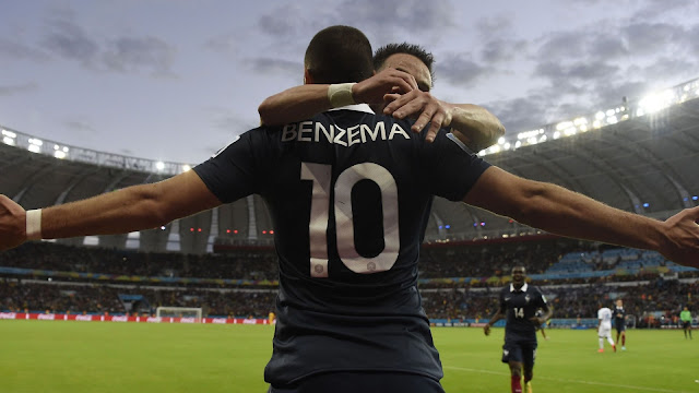 Benzema enjoy of GOAL HD Wallpaper