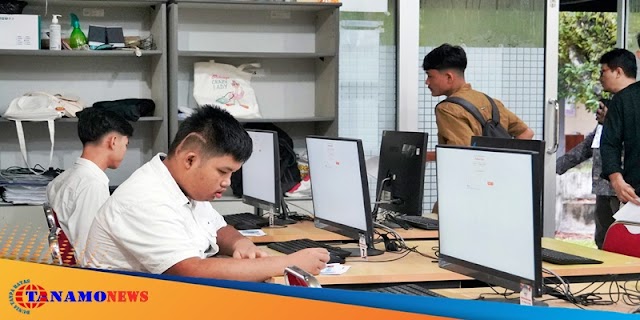 Kisah Kaka, Calon Mahasiswa yang Berkebutuhan Khusus Ikuti UTBK-SNBT di UNP