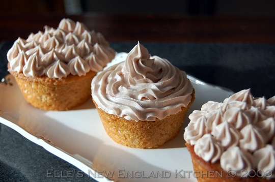 Pom cupcakes