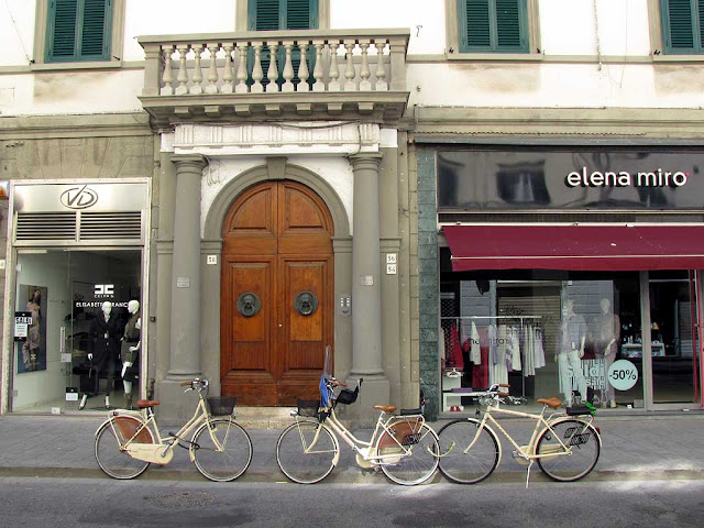 Bikes of feather flock together, via Ricasoli, Livorno