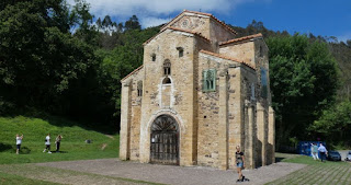 Oviedo, San Miguel de Lilli o Liño.