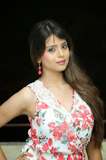 Komal sharma glamorous photos-thumbnail-18