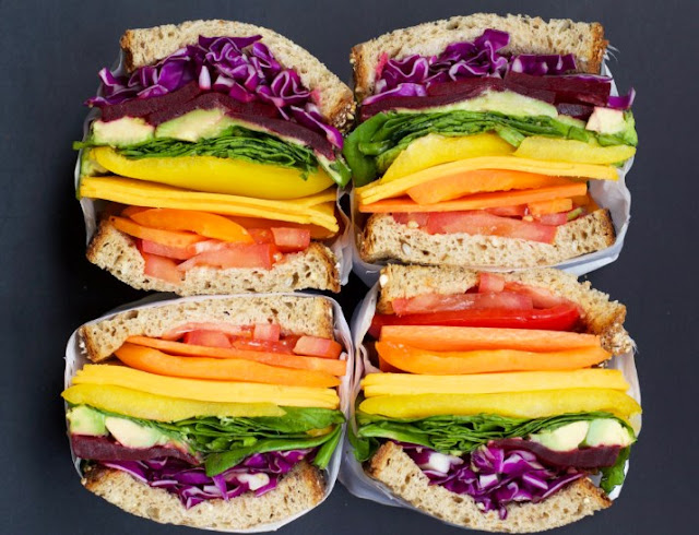 Rainbow Veggie Sandwiches with Hummus #vegan #breakfast