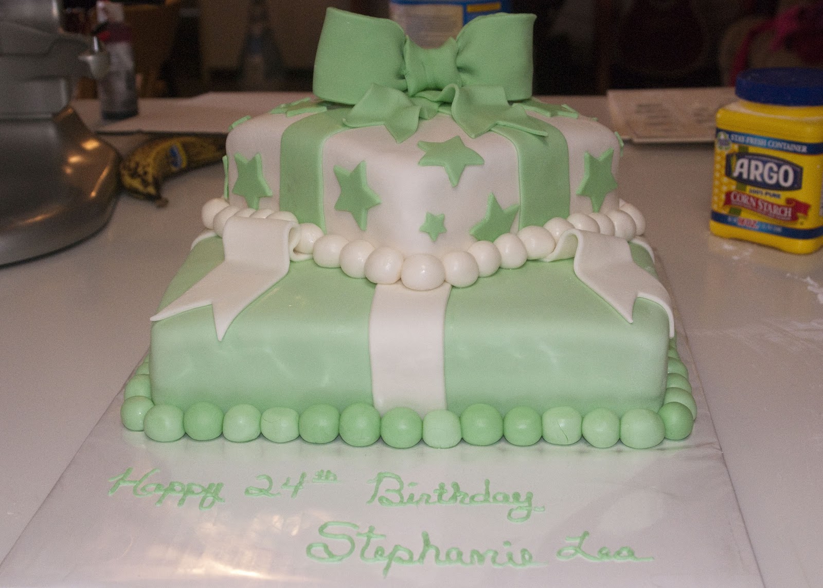 Michelle's Cakes: Mint green birthday cake