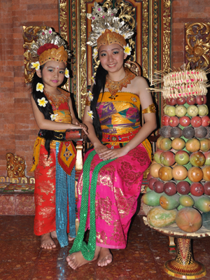  Pakaian  Dan Make Up Adat  Bali  pakaian  dan rias adat  bali  
