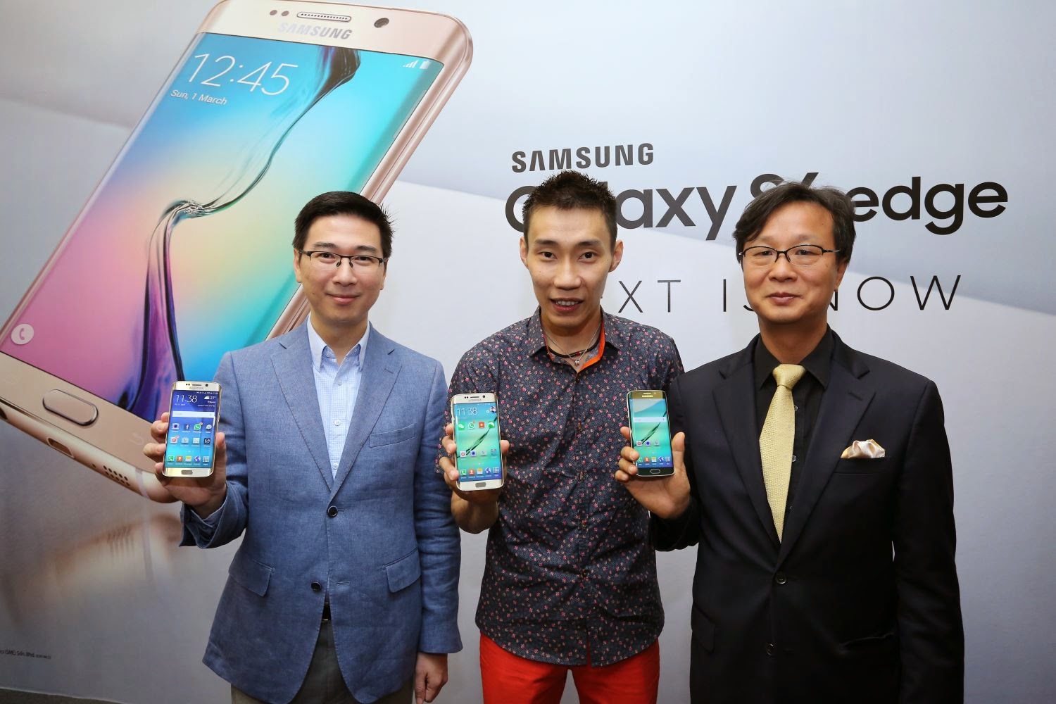 SAMSUNG UMUM PENJUALAN GALAXY S6 DAN S6 EDGE 